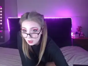 Chaturbate Watch Live Sex Cams of shysweetrish