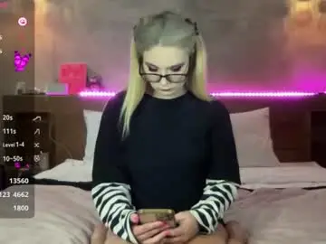 Chaturbate Live Sex Cam of shysweetrish