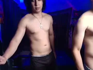 Chaturbate Live Sex Cam of kariozzz