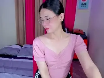 Chaturbate Best live sex cam show of lucyx143