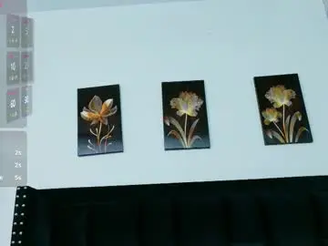 Chaturbate Live Porn of petitelittleebony