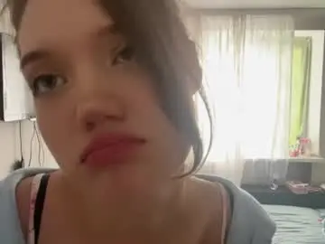 Chaturbate Sex Chat of adelinescherzer
