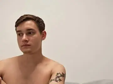 Chaturbate Watch Live Sex Cams of james_ice_