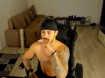 Chaturbate Sex Cam of jonnyporn1