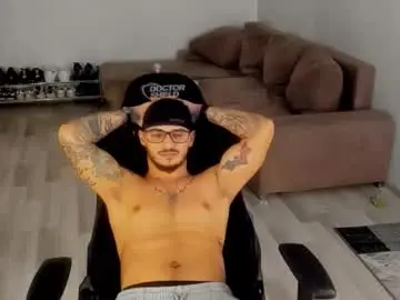 Chaturbate Sex Cam of jonnyporn1