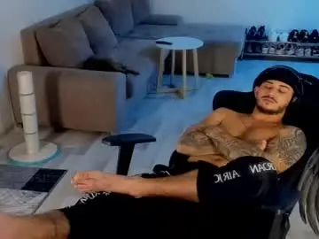 Chaturbate Watch Live Sex Cams of jonnyporn1