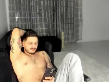 Chaturbate Free Porn Cam of jonnyporn1