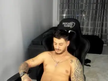 Chaturbate Live Sex Cam of jonnyporn1