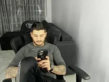 Chaturbate Live Porn of jonnyporn1