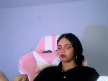 Chaturbate Free Porn Cam of mia_lucy_21