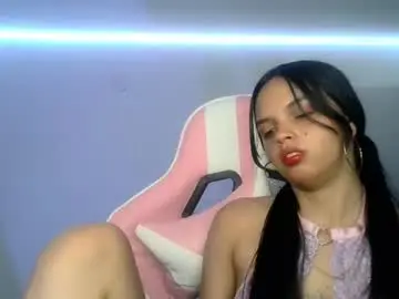 Chaturbate Adult Video Chat of mia_lucy_21