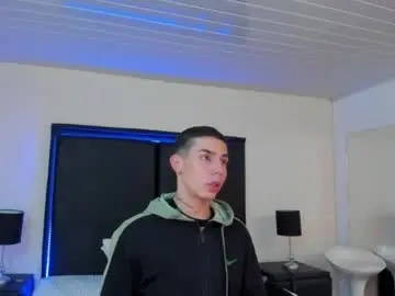 Chaturbate Nude Webcam of paulsaenz