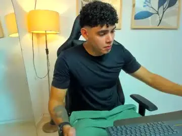 Chaturbate Live Sex Cam of justin_payn14