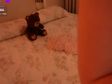 Chaturbate Live Sex of lilly_colins