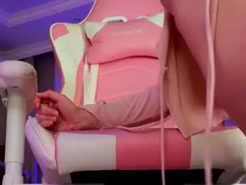 Chaturbate Best live sex cam show of queenelia