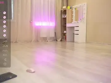 Chaturbate Adult Webcams of queenelia