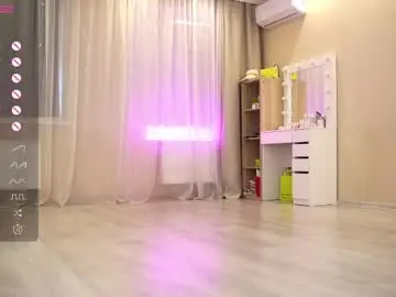 Chaturbate Live Sex Cam of queenelia