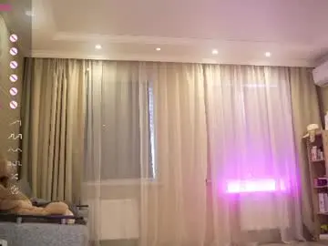 Chaturbate Live Sex Cam of queenelia