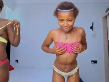 Chaturbate Live Sex of _petitekitty