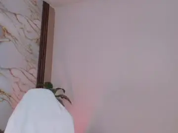 Chaturbate Nude Webcam of ahvi_ebony
