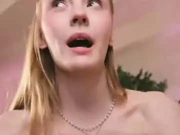 Chaturbate Live Sex Cam of lissa_meooow