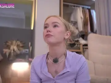 Chaturbate Live Sex Cam of sashalore