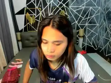 Chaturbate Live Sex Cam of zoeyhugecockxxxcum