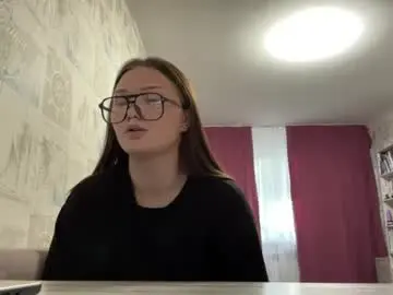Chaturbate Adult Video Chat of adelastyers