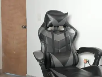 Chaturbate Adult Video Chat of leo_jones389