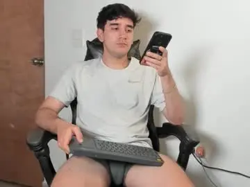 Chaturbate Best live sex cam show of leo_jones389