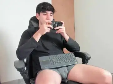 Chaturbate Sex Chat of leo_jones389