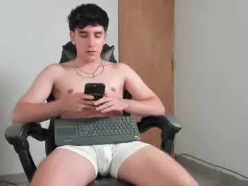 Chaturbate Adult Webcams of leo_jones389