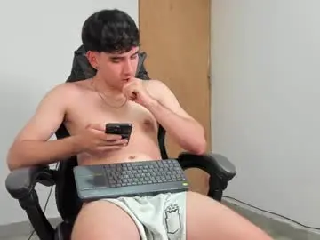 Chaturbate Adult Webcams of leo_jones389