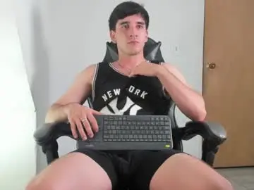 Chaturbate Free Porn Cam of leo_jones389