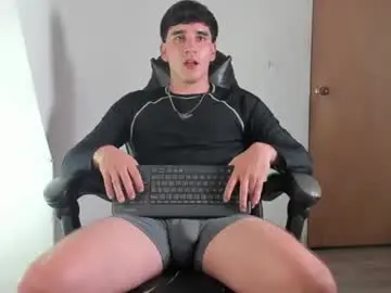 Chaturbate Best live sex cam show of leo_jones389