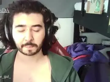 Chaturbate Live Sex Cam of artorias_4