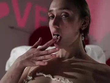 Chaturbate Live Sex Cam of _meganmeow_