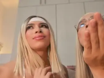 Chaturbate Best live sex cam show of camii_desire