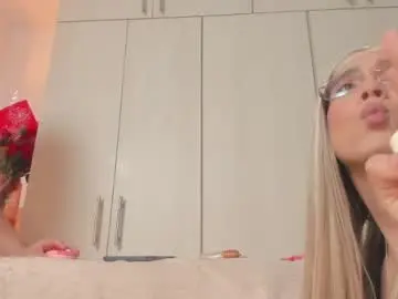 Chaturbate Live Sex of camii_desire