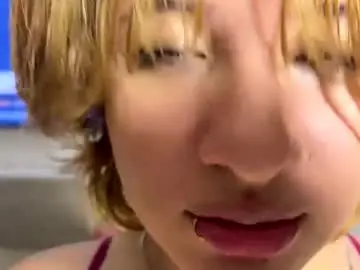 Chaturbate Live Porn of ellie_andy19