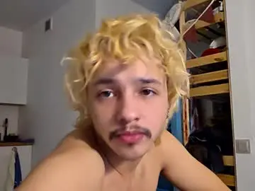 Chaturbate Nude Webcam of shy_boy17