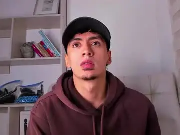Chaturbate Live Sex of aaron_tate