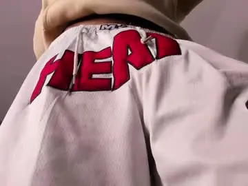 Chaturbate Live Porn of bryxxxon1