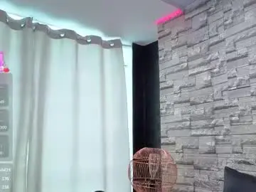 Chaturbate Adult Webcams of kiara_zahiri_