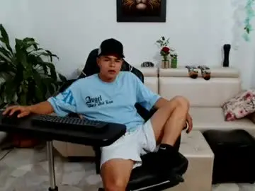 Chaturbate Nude Webcam of alexander_cr
