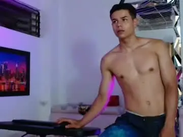 Chaturbate Nude Webcam of alexander_cr