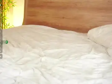 Chaturbate Live Sex Cam of lanisun