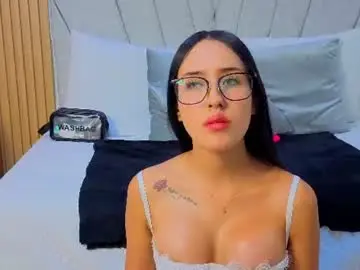 Chaturbate Free Live Porn of maddy_montclair