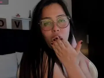Chaturbate Live Sex Cam of rossie__