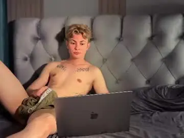Chaturbate Free Live Porn of ben_harmon